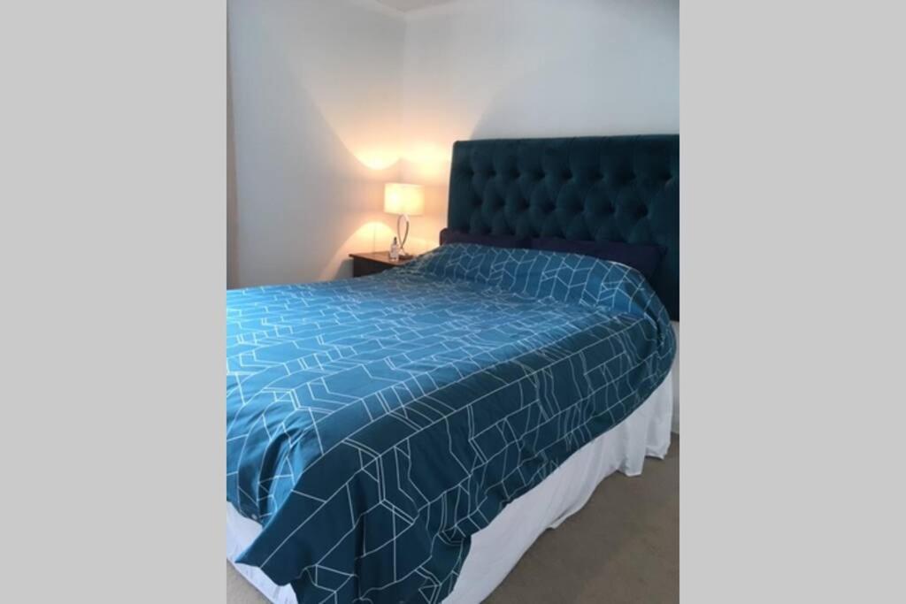 Kb99 Comfy 2 Bedroom House In Horsham, Pets Very Welcome With Easy Links To London And Gatwick 외부 사진
